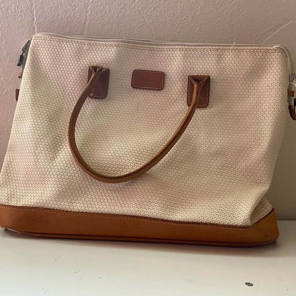 Vintage Oleg Cassini Vinyl White bag